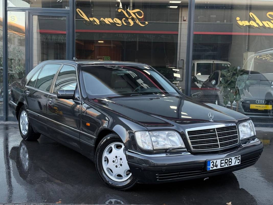 Milli Görüş Lideri Erbakan'ın makam aracı açık artırmayla satışa çıkarıldı 13